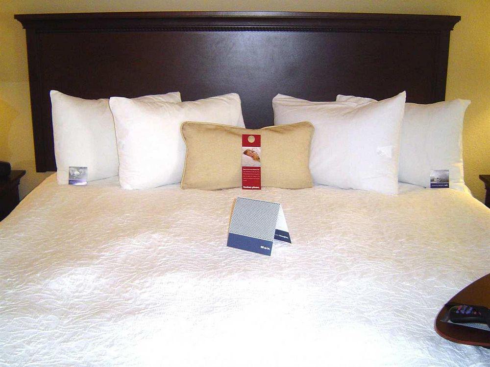 Holiday Inn Express Boston North-Woburn By Ihg Ngoại thất bức ảnh