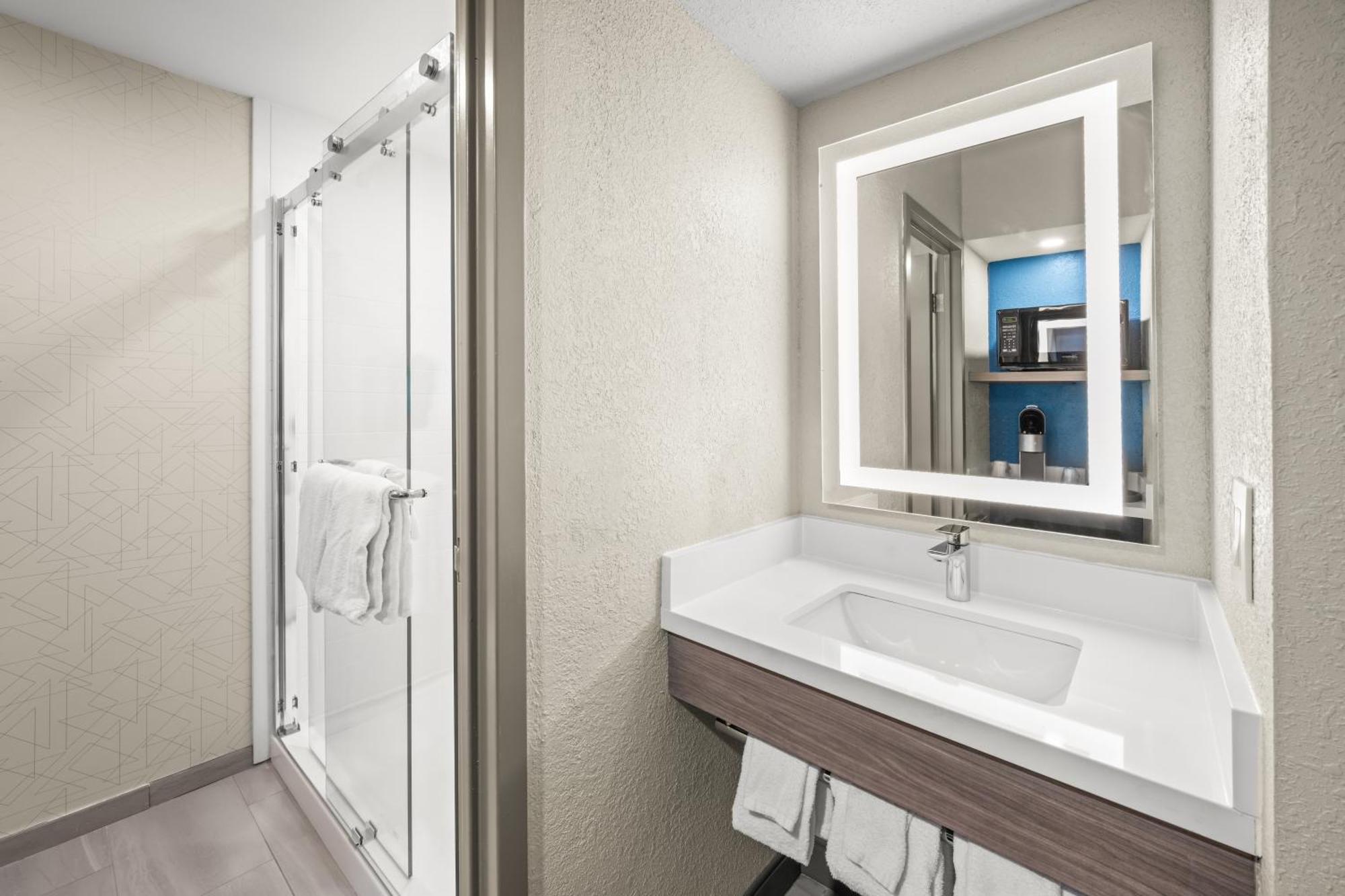 Holiday Inn Express Boston North-Woburn By Ihg Ngoại thất bức ảnh